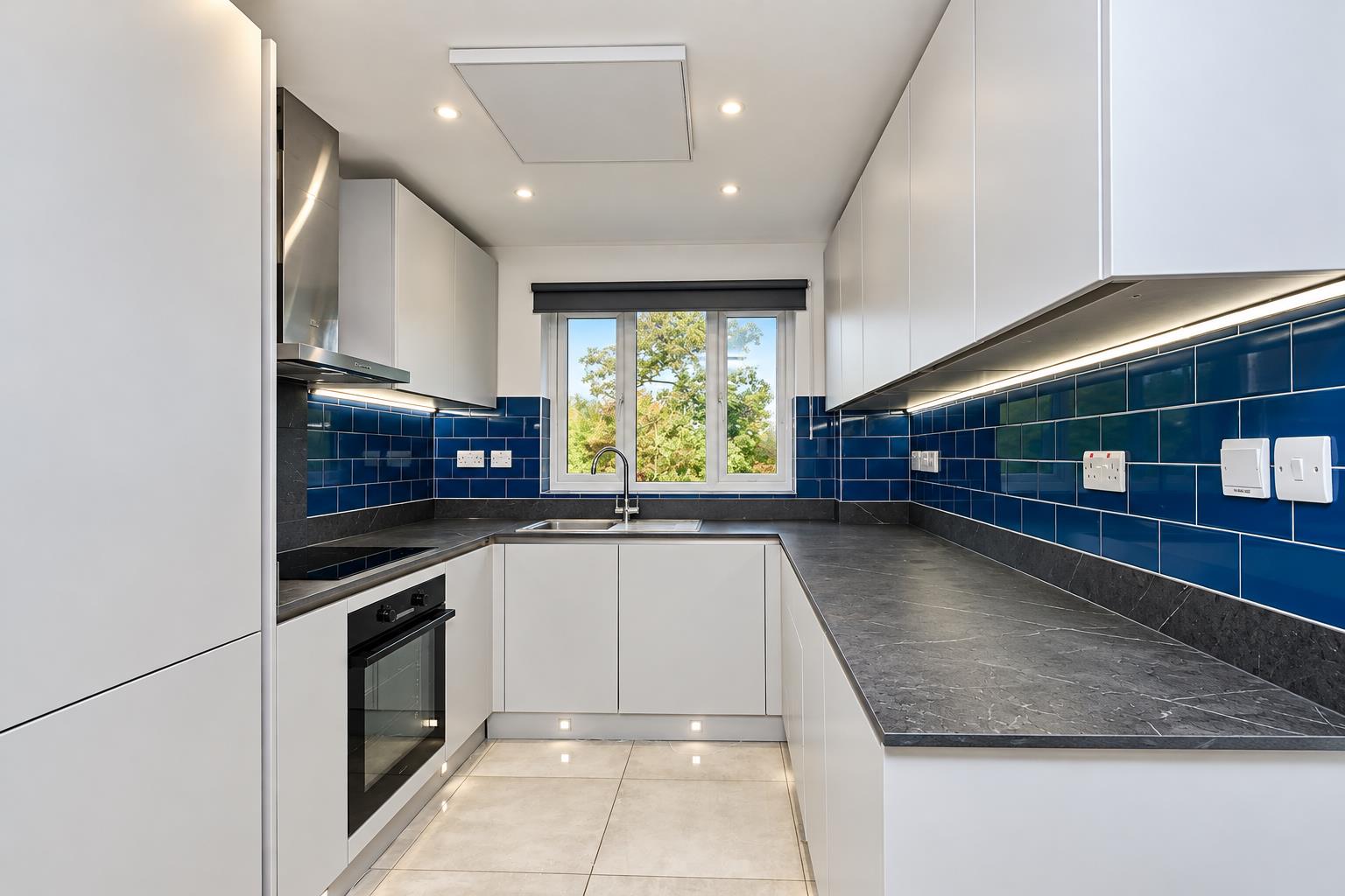 2 bed property in Lowndes Grove, Milton Keynes